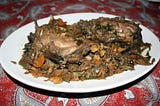 Stinco di maiale con castagne e funghi secchi