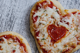 Homemade Pizza | Easy Recipe
