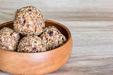 The Ultimate Ingredients Of Oats & Nuts Balls!