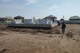 Строительство дома в пригороде столицы Казахстана. Часть 8. Возведение коробки и забора.