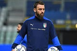 De Rossi hospitalised with COVID-19 after outbreak in Italy squad