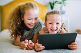 An optometrist’s tips for managing kids’ screen time