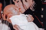 Michael Jackson, exemplo de amor

Assim como Michael, sou uma pessoa tímida e introvertida.