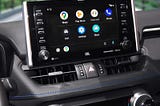 რა არის Android Auto და Apple CarPlay