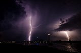 Artificial Lightning vs. Natural Lightning: Understanding the Differences