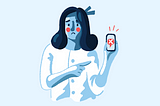 Em um fundo azul claro, há o desenho de uma mulher, com uma expressão que aparenta tristeza, apontando para o celular que está em sua mão esquerda. No celular, vemos o ícone de um "X" com o fundo vermelho.