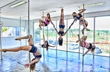 Pole dance ganha espaço nas academias