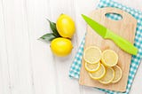 5 Simple Ways to Use Lemons to Clean Your Home