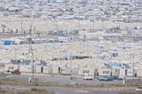 A despedida do campo de refugiados Chamischku, no Iraque