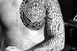 45 inspirações de tatuagens masculinas tribais