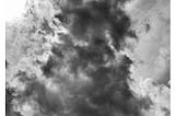 Titel Zeitgenössische Fotografie Wolke 319, 2025 Der zeitgenössische Wolkenfotograf Zeitgenössische Wolkenfotografie des visuellen zeitgenössischen Fotokünstlers Robert A. Ireland