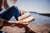 Como os Livros Podem Ajudar com a Ansiedade