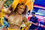 O Carnaval está chegando, então não esqueçam: respeitem as travestis!