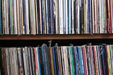 Lo strano caso della library music, o musica per sonorizzazioni