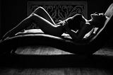 10 Sizzling Boudoir Photo Ideas to Ensure Stunning Results