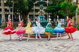 Companhia de dança realiza aulas voltadas para rainhas, princesas e damas juninas, em Manaus
