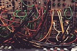 Mencari Makna dalam Kebisingan Musik “Noise”