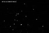 Imej HD 84406 diambil oleh JWST. Setiap titik cahaya adalah bintang yang sama, hanya diambil oleh segmen cermin pada sudut yang berbeza. Kredit: NASAE.g.