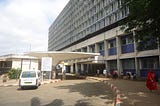 La réforme hospitalière en Côte d’Ivoire, instrument de prédation légale au profit d’un clan