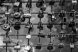 How to Manage Locking in SQL Server for Optimal Performance