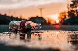 Una botella de cristal por coca-cola