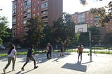 Il campo da basket su cui si gioca il rilancio di Corso Taranto