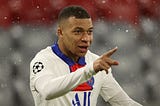 PSG faz proposta por renovação de Mbappé