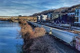 Tren en la costa sur de Pittsburgh