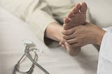 Rheumatoid Arthritis in Feet: Symptoms and Treatments