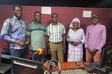 Le pouvoir des ondes : comment les radios communautaires favorisent une gouvernance inclusive au…