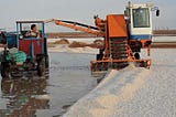 Salt collector machine working