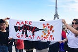 ‘Sibling’ rally of “March for Our Lives” in Paris Shows Solidarity Through Homemade Signs