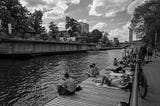 Summer vibes along the Limmat