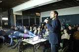 Vincent Haiges giving a lecture at Neue Nachbarschaft // Moabit — 2018
