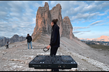 Las Dolomitas: Majestuoso conjunto montañoso.