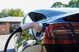 Is it The Right Time to Sell My Fossil Fuel-Powered Car?