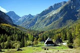 Odkrijte Alpski botanični vrt Juliana: Skriti biser Julijskih Alp