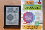 Team Topologies (wersja polska) — przegląd książki — Matthew Skelton, Manuel Pais