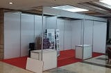 Sewa Partisi Pameran, Sewa Booth R8, Stand R8, Sewa Fitting Room, Sewa Panel Photo