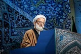 خطيب جمعة طهران:”الشعب السوري واليمني غير مسلم، والسعودية تعرقل انتشار الإسلام”