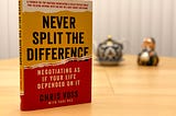 “Never split the difference” kitob sharhi