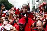 Flamengo devolve o sorriso a um povo carioca perseguido pela tristeza