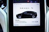 MODEL X 90D “DEUXY” ACHIEVES 300,000 MILES IN LESS THAN TWO YEARS