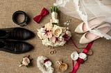 10 Essential Wedding Day Accessories to Carry with You 2017