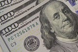 O Dólar como Instrumento de Poder Global: Entre Economia e Geopolítica