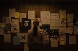 Longlegs - Vínculo Mortal é um filme de terror derivativo, e é bem bom