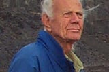 John Dobson (1915–2014) nel 2002. Foto by Alan J. Wylie at English Wikipedia