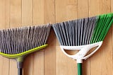 Know how to Choose a Broom and how to Use it Properly