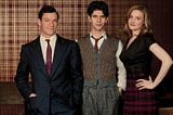 les 3 acteurs principaux de la série britannique The Hour
