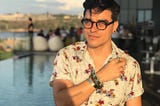 Januel Hernández: «Estar en un escenario es estar vivo»